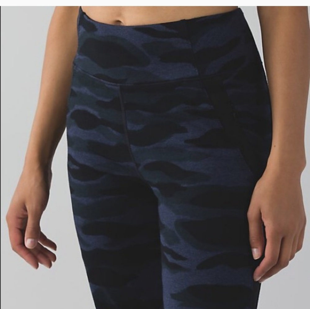 Lululemon Bolt Sweatpants- Blue Camo